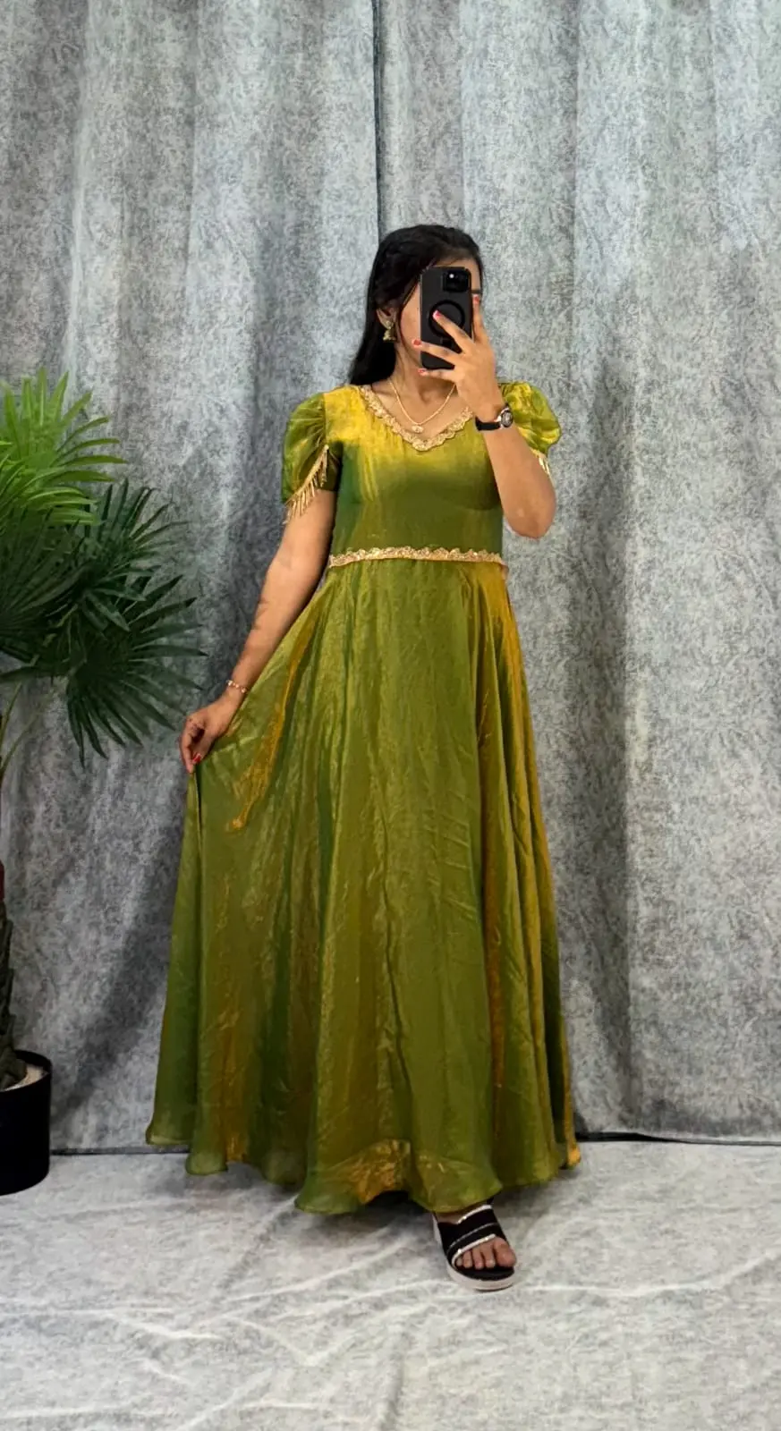 gown