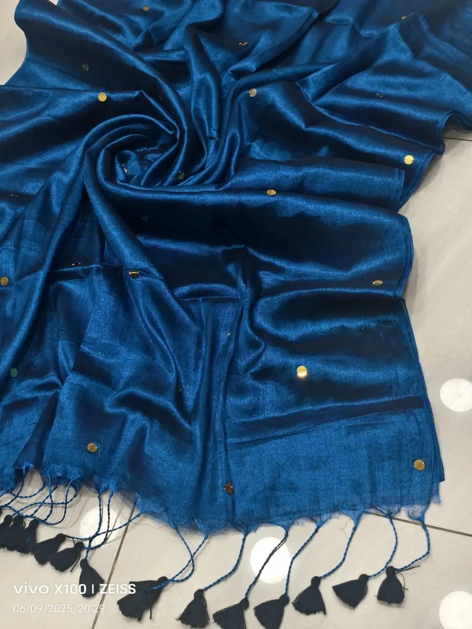 Gini Tissue saree - Image 4