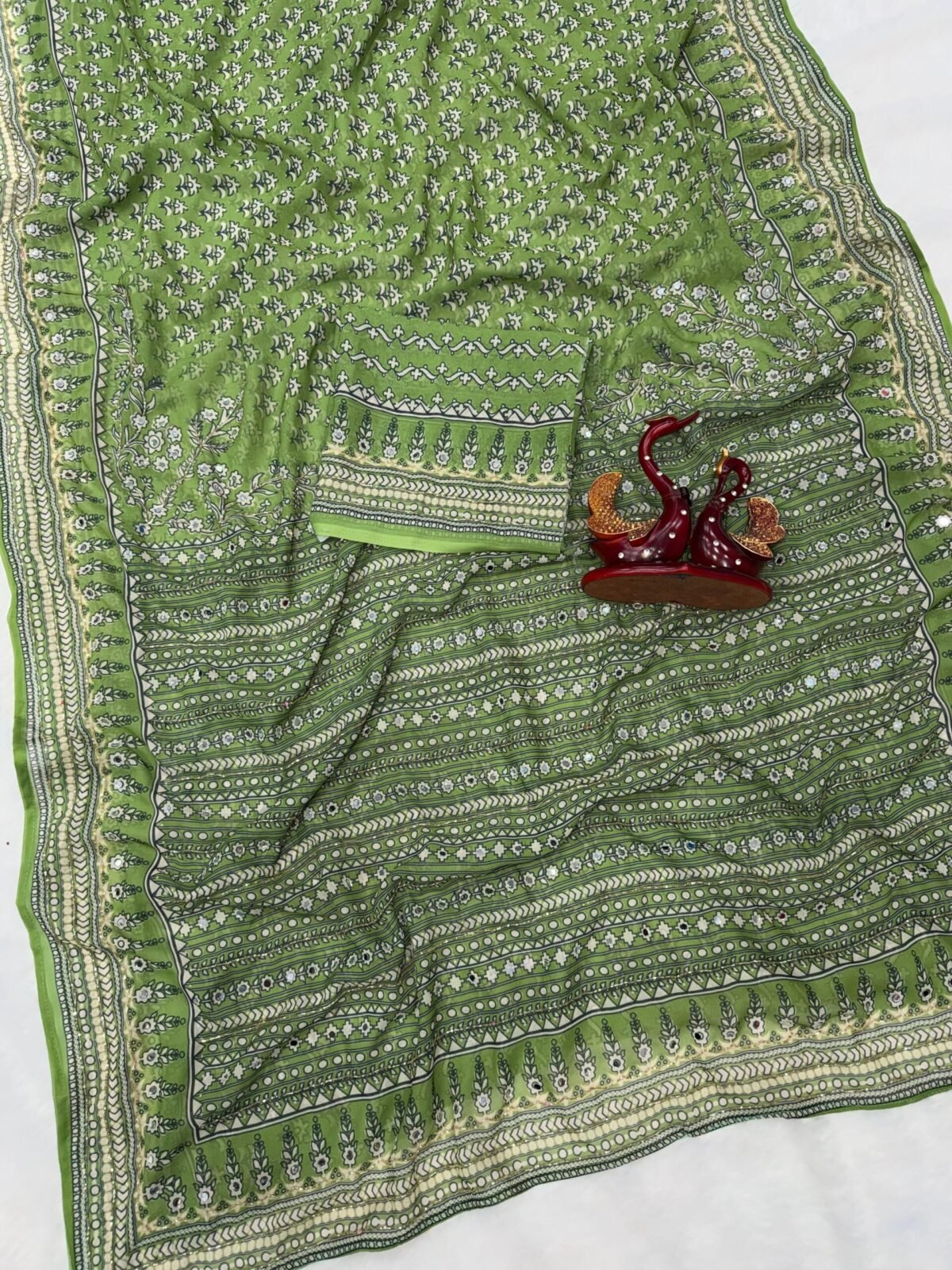 Kareena saree - Image 4
