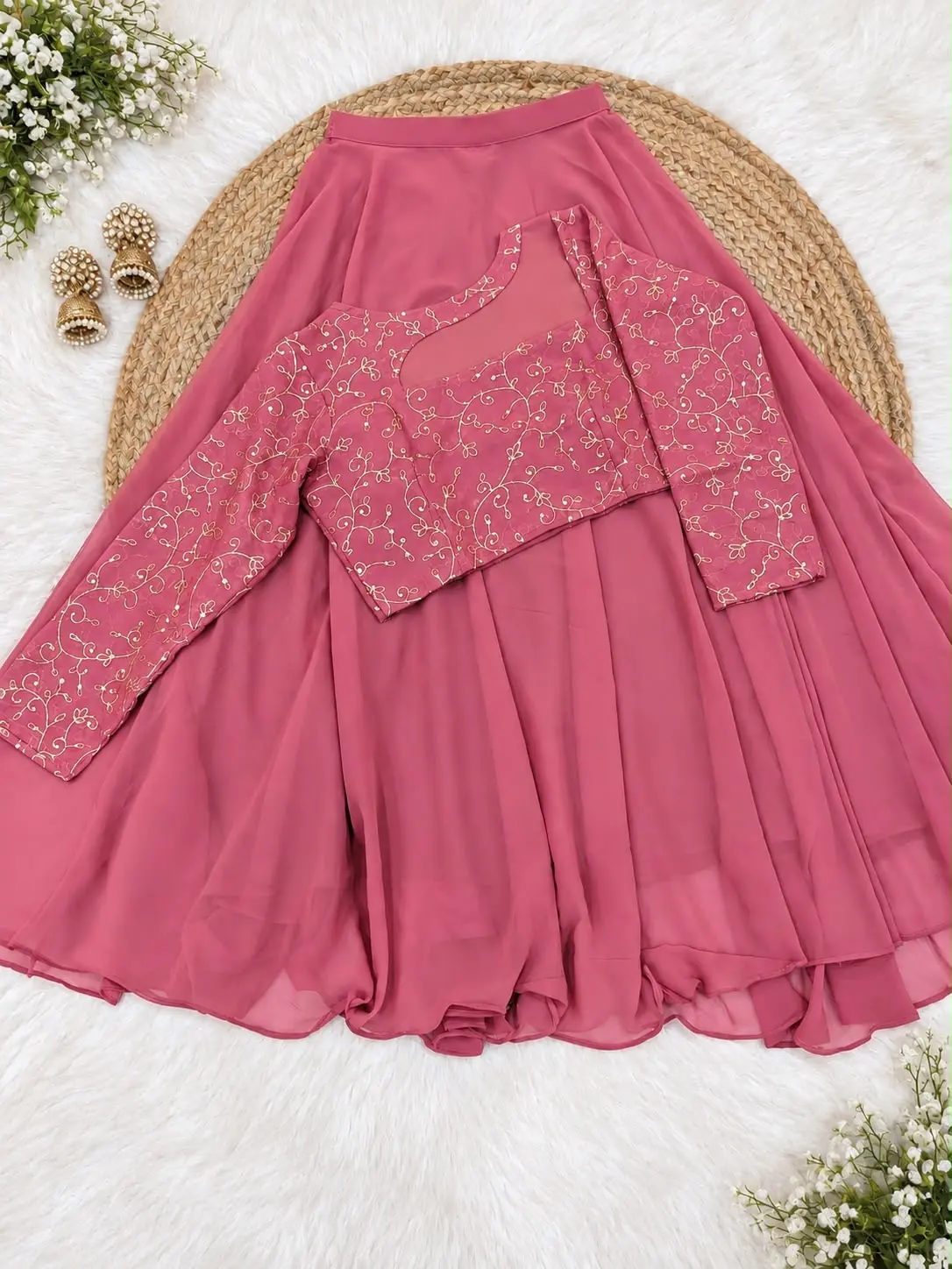 Neelu lehenga - Image 8