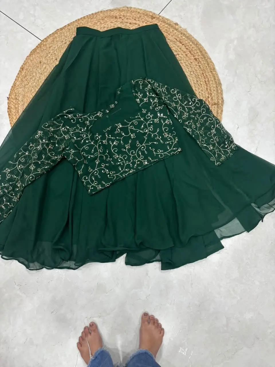 Neelu lehenga - Image 11
