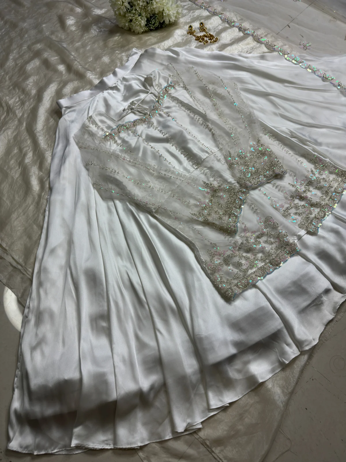 Aadhira lehenga - Image 8