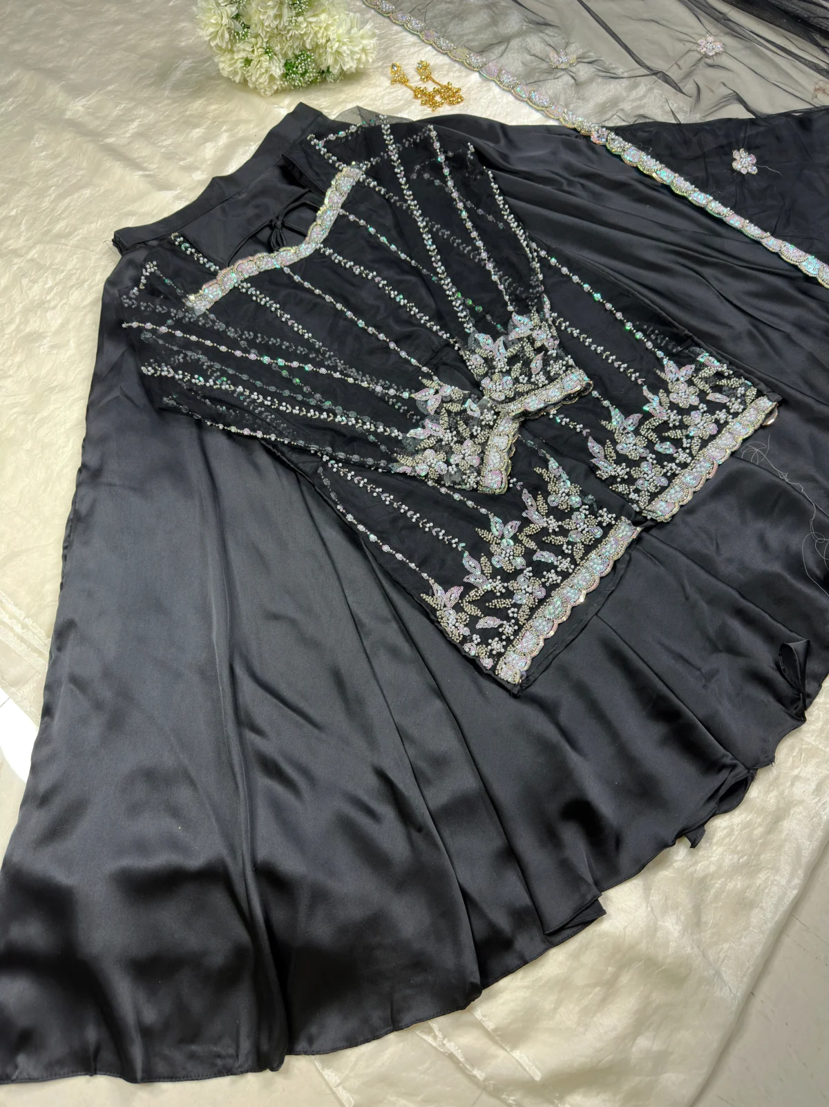 Aadhira lehenga - Image 5